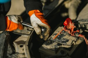 car battery replacement signs & lifespan
